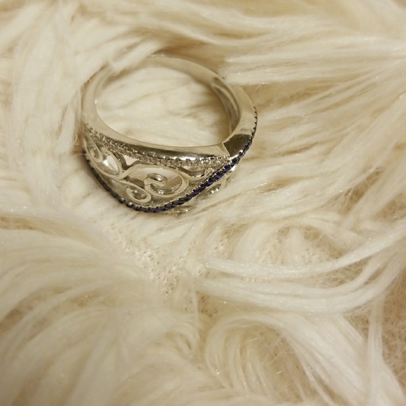 Sterling Silver with blue vines, CZ ring - Picture 4 of 4